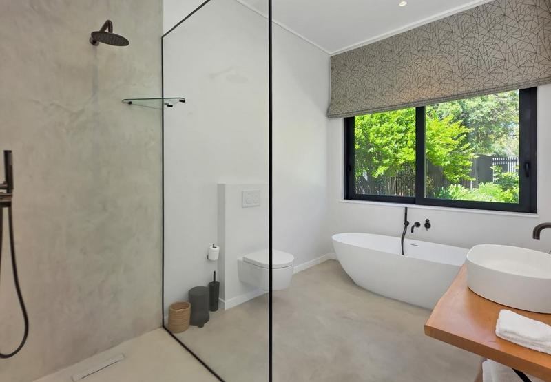 4 Bedroom Property for Sale in Zwaanswyk Western Cape